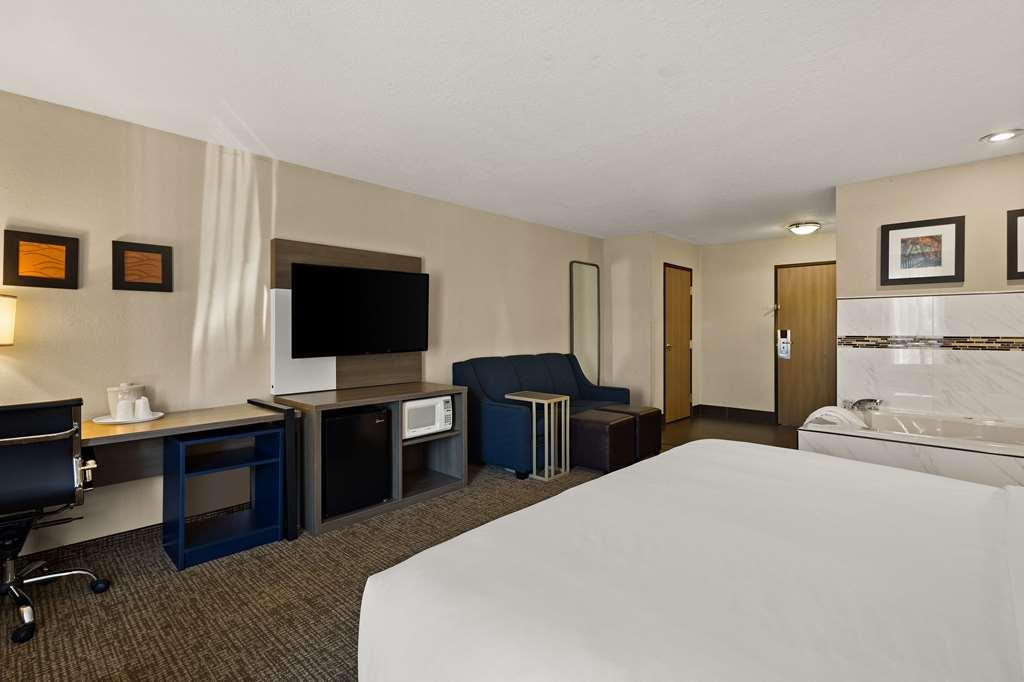 Comfort Inn Huntington Near University Habitación foto