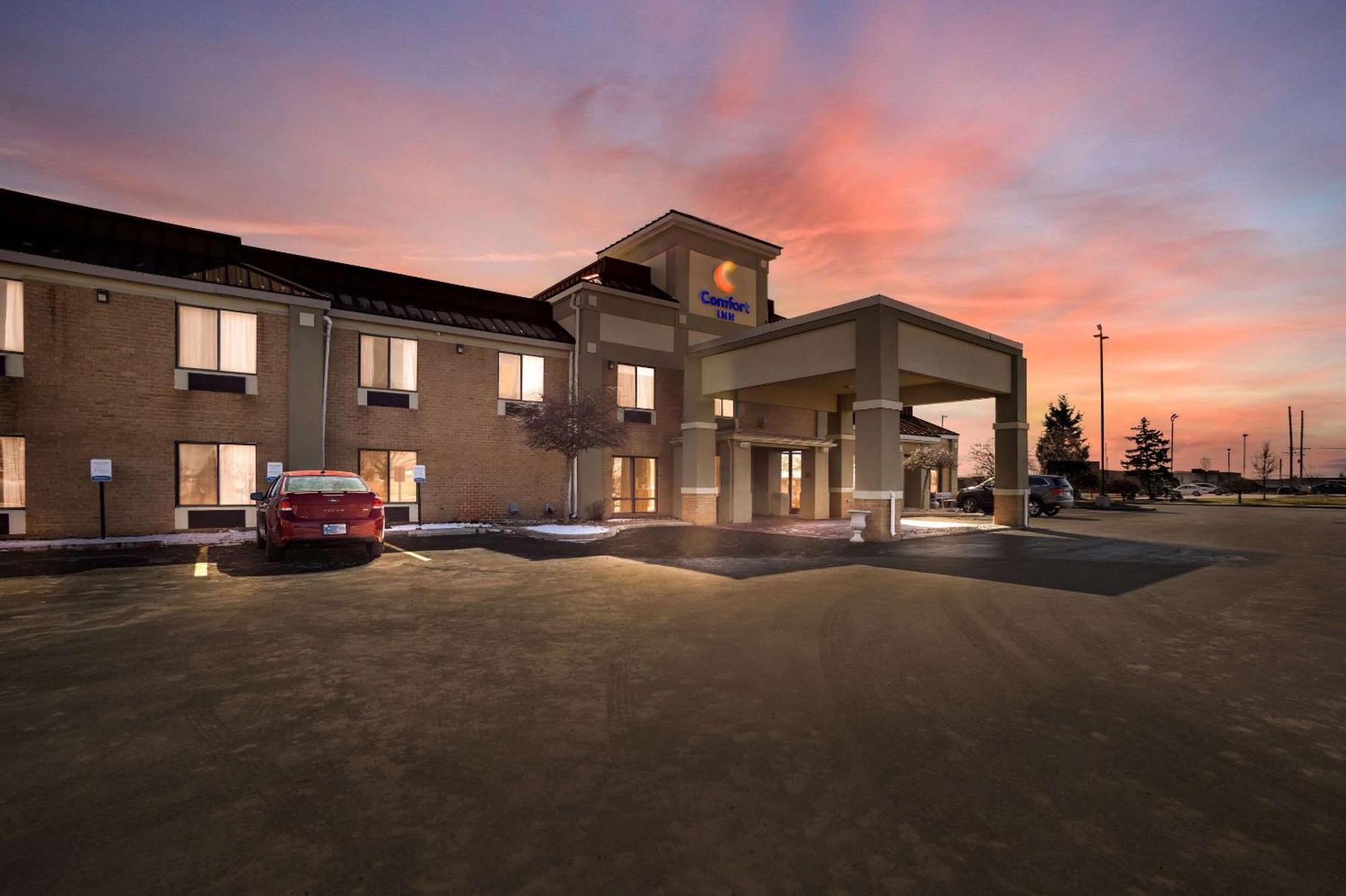 Comfort Inn Huntington Near University Exterior foto