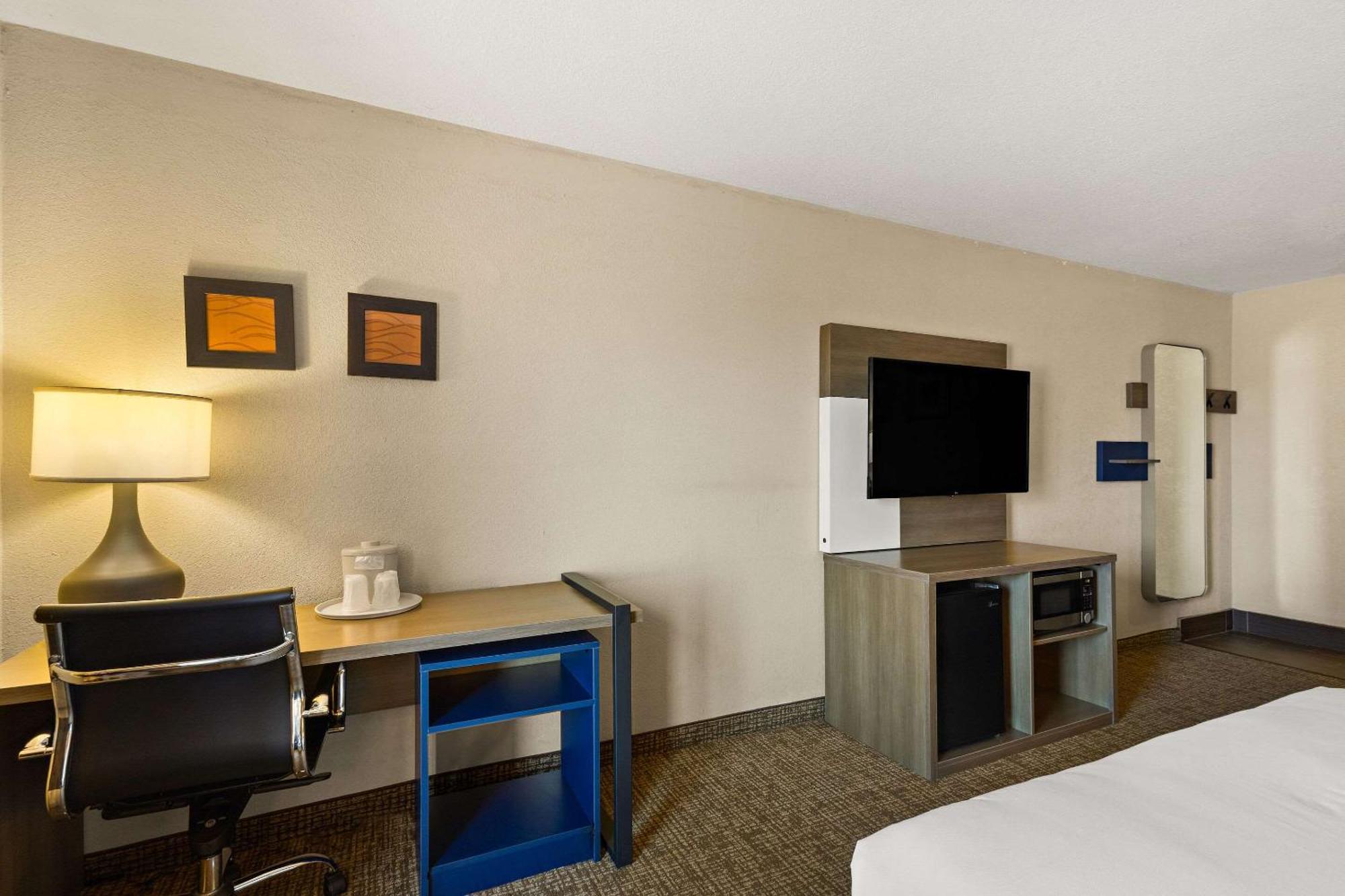 Comfort Inn Huntington Near University Exterior foto